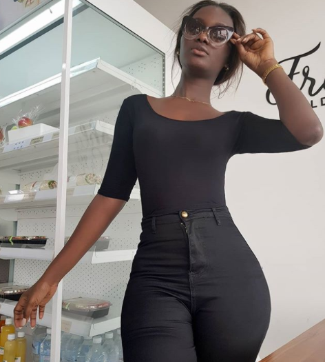 The figure on this Nigerian female model is causing men to go gaga on IG (photos)