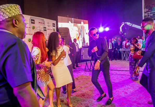 Photos: Governor Rochas Okorocha dances shaku shaku with ex- BBNaija housemates Bam Bam, Nina, Teddy A and Miracle