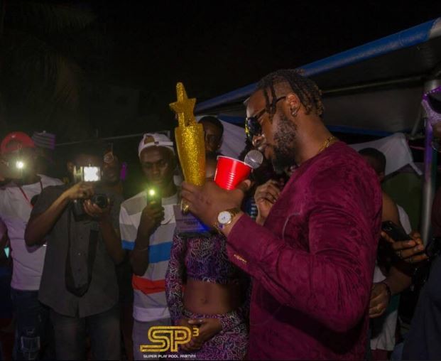 Photos: Teddy A awarded as "Best Big Brother Housemate 2018??at Super Play Pool Party