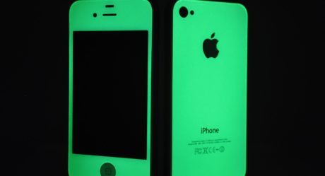 How to Tint Your iPhone Screen to Look More Saturated