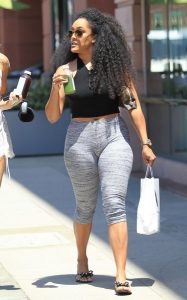 Reality TV star Natalie Nunn goes completely naked for the first time