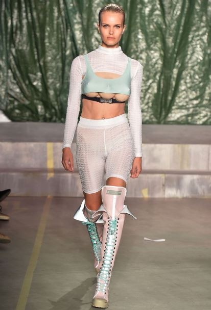 Photos: Models with three breasts hit the runway at the?2018 Milan Fashion Week