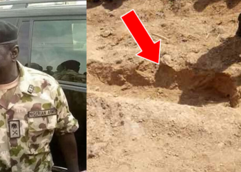 The shallow grave where Major General Idris Alkali was reportedly buried.
