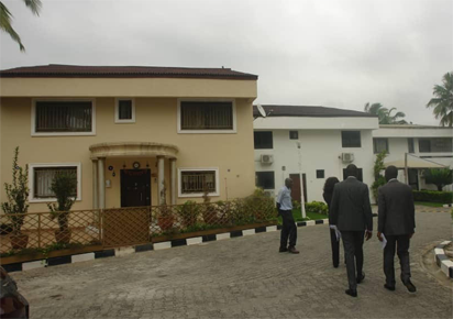 EFCC obtains court order to keep Fayose for two weeks, release photos of properties he allegedly acquired wrongfully