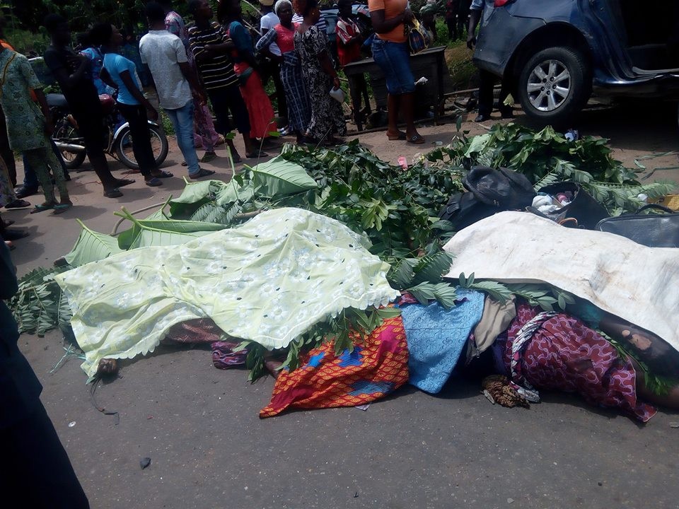 Graphic photos: Scores killed as alleged police extortion causes multiple vehicle accident involving 3 cars, 18 seater bus and a truck in Osun