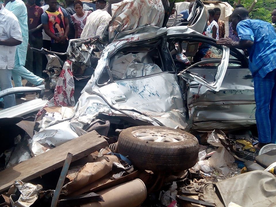 Graphic photos: Scores killed as alleged police extortion causes multiple vehicle accident involving 3 cars, 18 seater bus and a truck in Osun