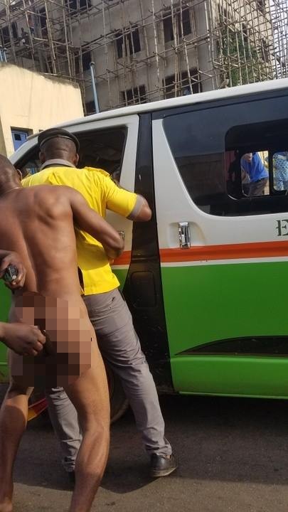 Photos: Driver strips completely naked to evade arrest by officials of Anambra Traffic Management Agency