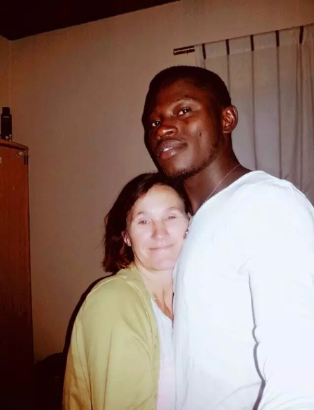 British mum of 9 who abandoned her husband for her young Gambian boyfriend converts to Islam so she can marry him