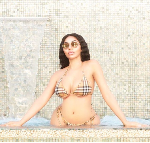 Dencia flaunts her hot bikini body in sexy Burberry swimsuit (Photos)