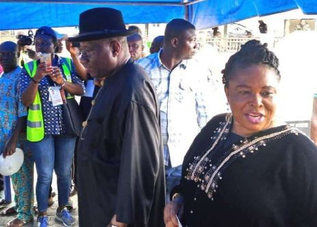 Photos of Ambode, Jonathan, El Rufai and other prominent politicians casting their votes today