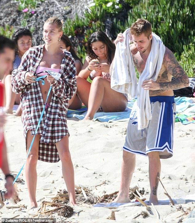 Justin Bieber and his wife Hailey Baldwin enjoy fun day at Laguna Beach (Photos)