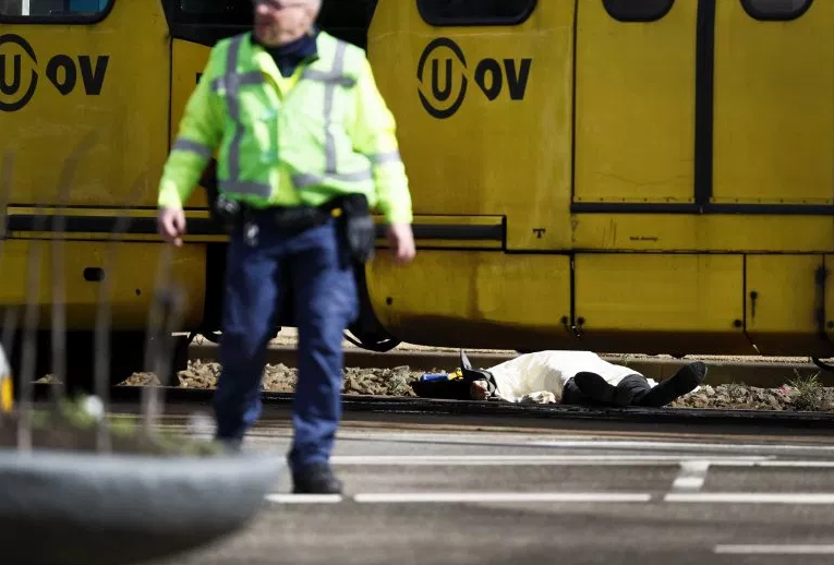 Name and identity of gunman who shot several people on tram in Holland revealed