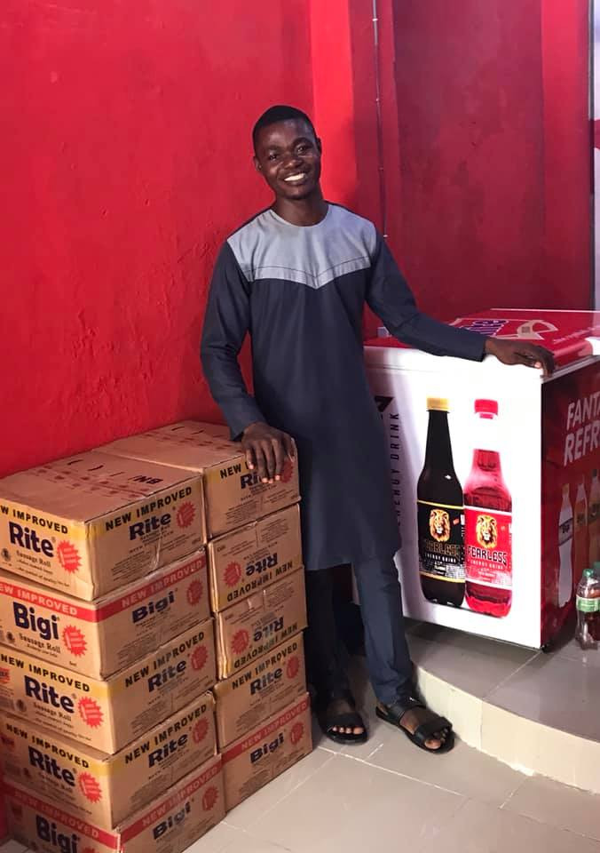 Photos: Remember the gala seller that gave most of his goods to prisoners in a van? see how his life has changed 