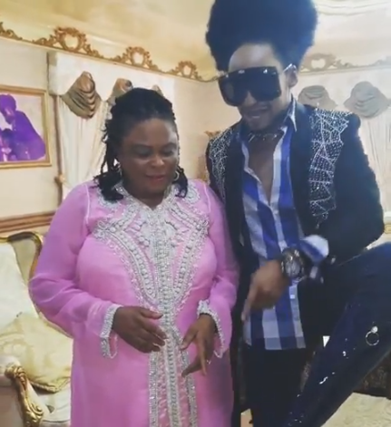 Denrele Edun goofs around with former first lady Patience Jonathan and showers her with praise (video)
