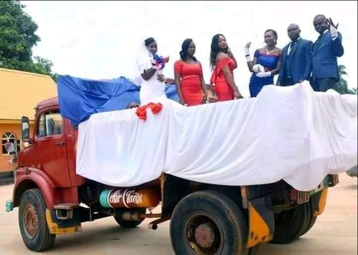 Couple go viral after they got married with a tipper in Akwa Ibom (photos)