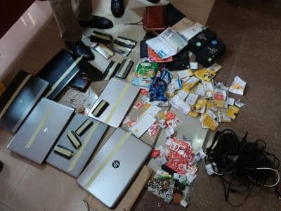 Photos: 5 suspected internet fraudsters apprehended in Uyo