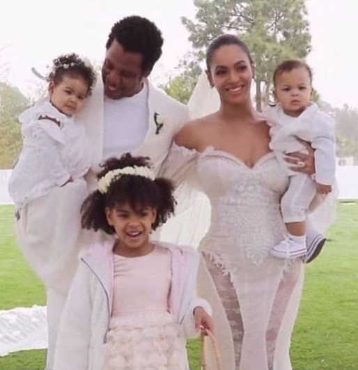 Adorable photo of Beyonce, Jay Z and their kids from Bey