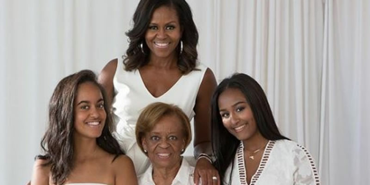 In honor of Mother’s Day this year, former US first lady Michelle Obama Posing with her mom, Marian Robinson and her daughters, Malia and Sasha Obama to celebrate the special day.