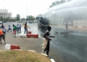 Shiites protesters clash with Police