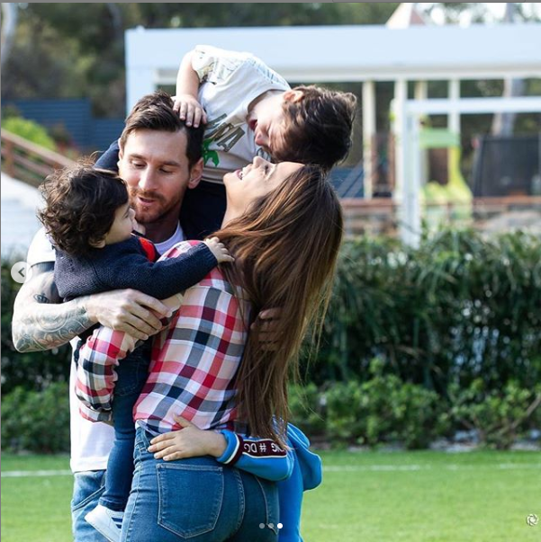 Lionel Messi and his beautiful family pose in new adorable photos