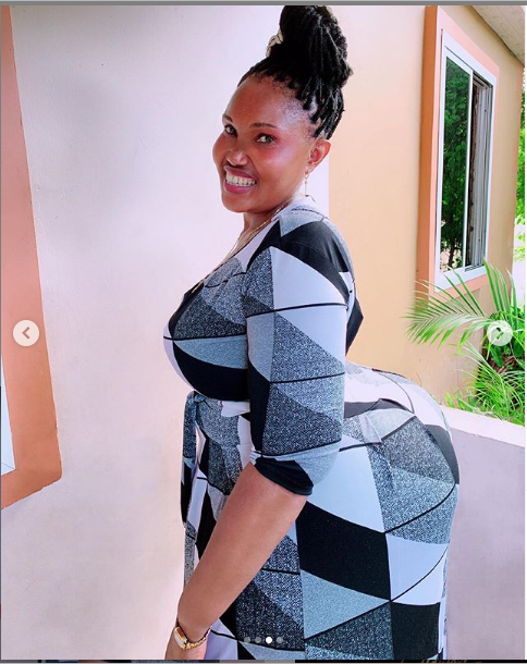 Tanzanian model, Sanchi shows off her endowed mom and fans are now convinced that her massive backside is natural?(See Photos)