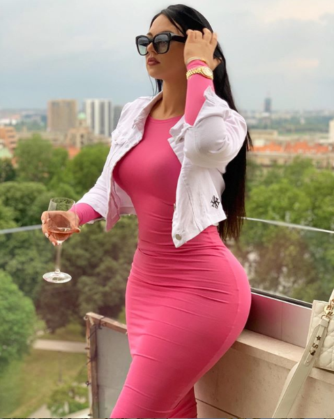 Sonia Ogbonna flaunts her killer curves in new hot photos
