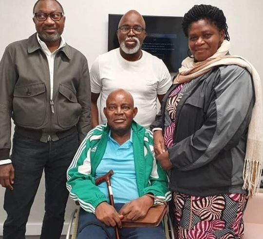 Photos: Femi Otedola, Amaju Pinnick visit Christian Chukwu at the Wellington Hospital,?London