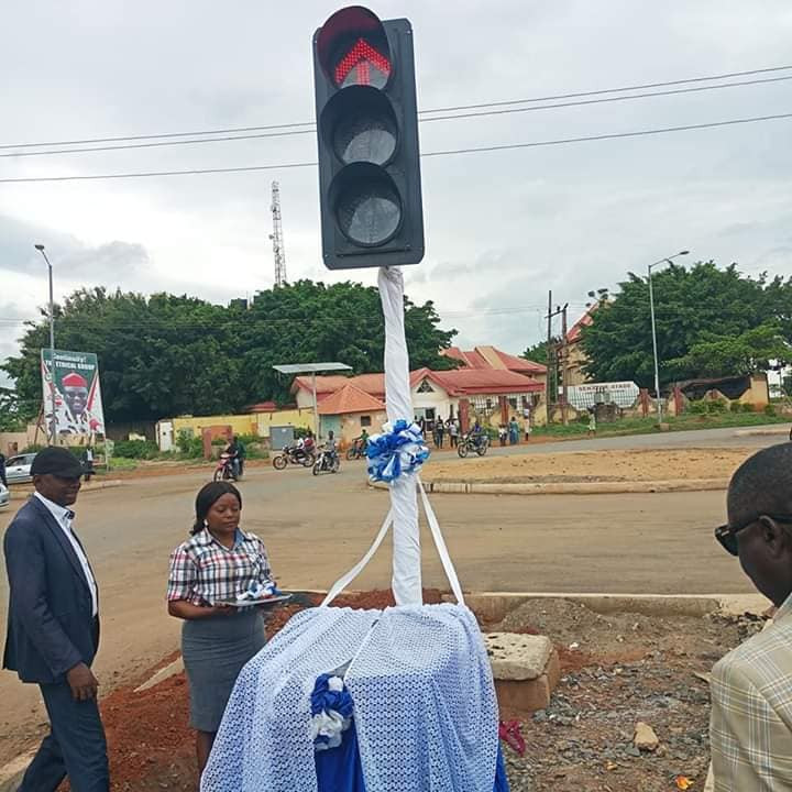Lol. See photos from the commissioning of a street light in Cross Rivers state