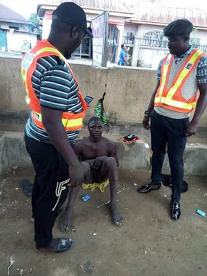 Photos: Notorious armed robber nabbed in Bayelsa; confesses to have stolen over 100 phones which he sells to dealers