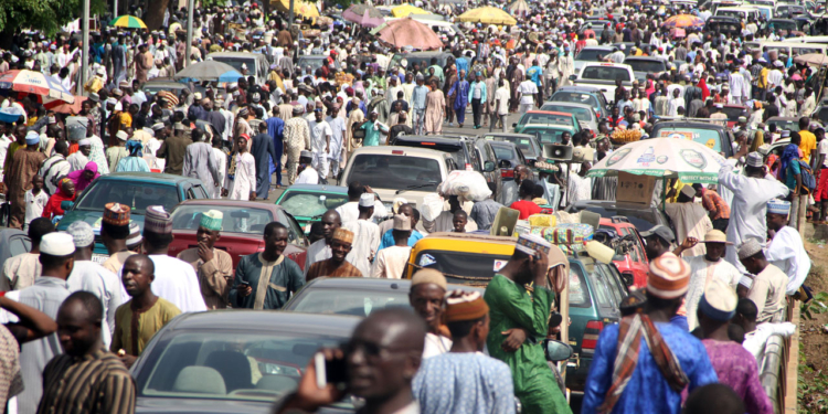 Nigerians crowd population