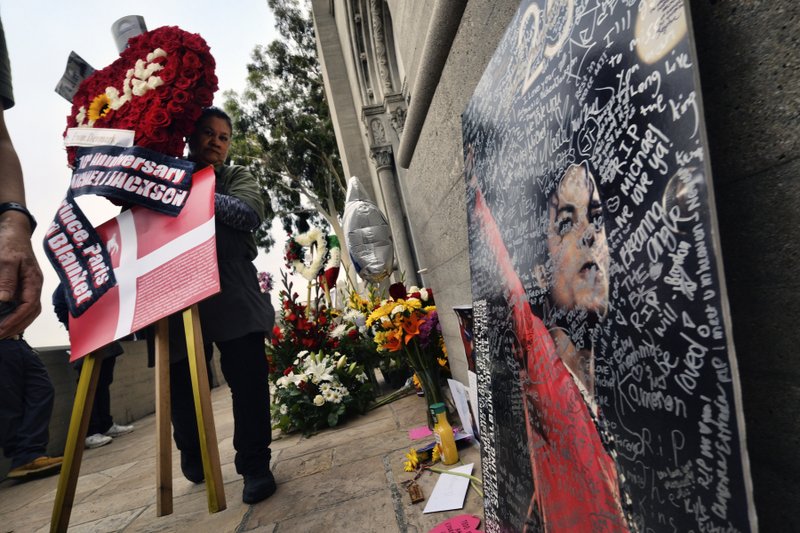 Fans Honour 10th Anniversary Of Michael Jackson’s Death