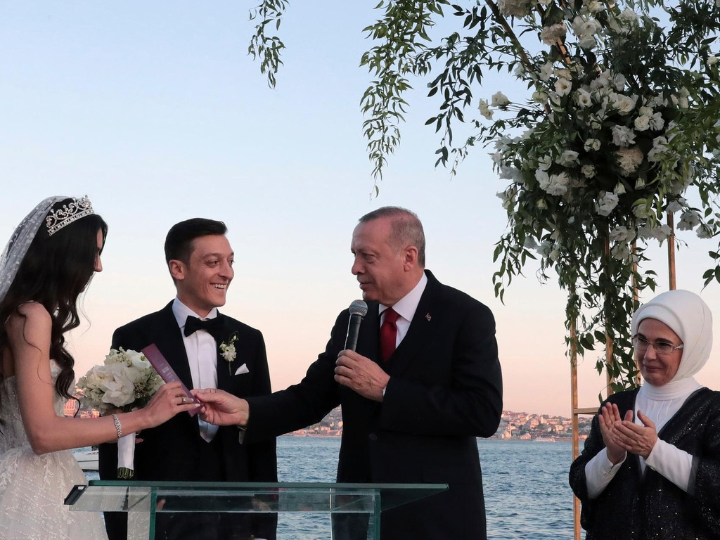 Turkish President Recep Tayyip Erdogan served as best man at footballer Mesut Ozi