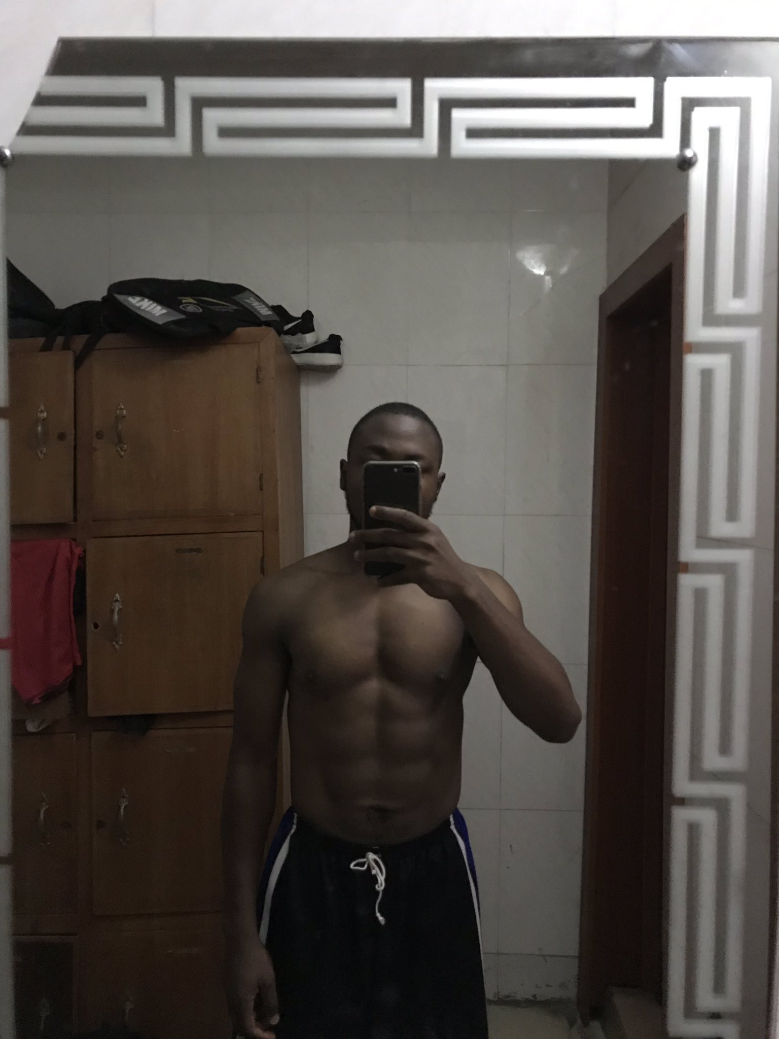 Nigerian man shares inspirational photos of his weightloss journey six months after he started