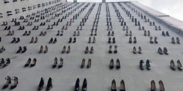 440 pairs of women’s high heel on the city walls of Istanbul, Turkey