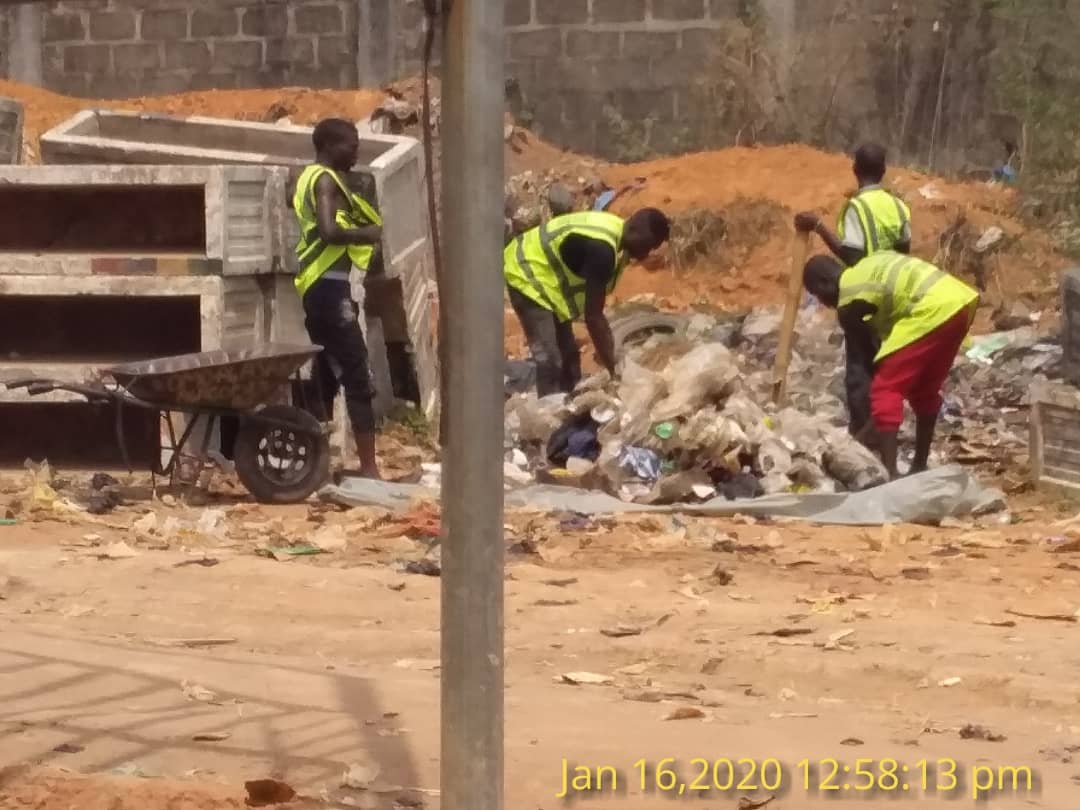 Environmental offenders undergoing punishment (community labour) in Lagos state