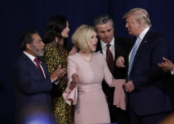 Pastor Paula White discussing with President Donald Trump