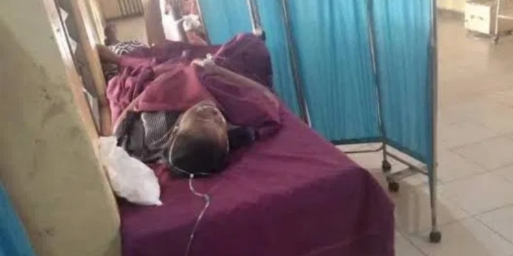 Picture of the female lawyer lying helplessly on hospital bed
