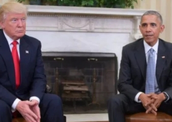 L-R US President Donald Trump, former US President Barrack Obama