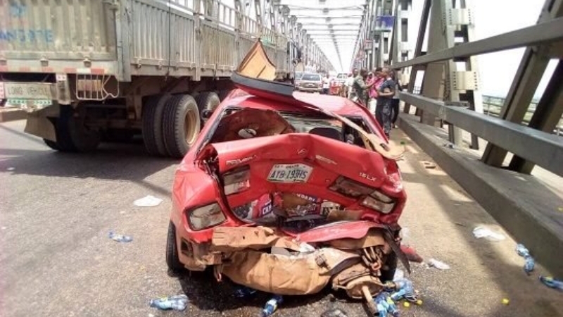 Tragedy as five vehicles crash at River Niger bridge