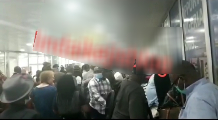 Video of American citizens waiting to be evacuated and left frustrated at Lagos International Airport emerges
