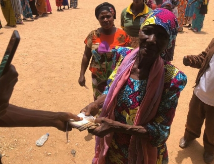 Coronavirus: FG begins disbursement of 20,000 Naira to poor Nigerians in Rivers, Anambra, Plateau