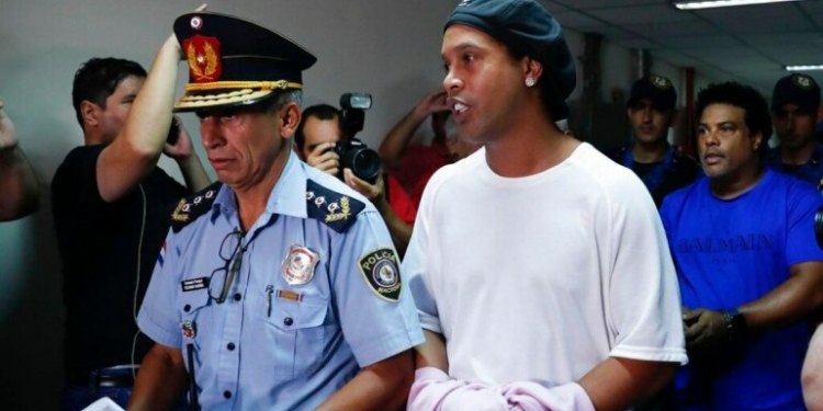 Ronaldinho out of Paraguay jail