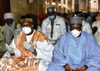 Governor Bala Mohammed attends crowded Juma'at service after recovering from Coronavirus