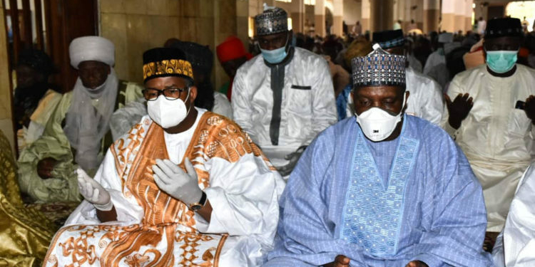 Governor Bala Mohammed attends crowded Juma'at service after recovering from Coronavirus