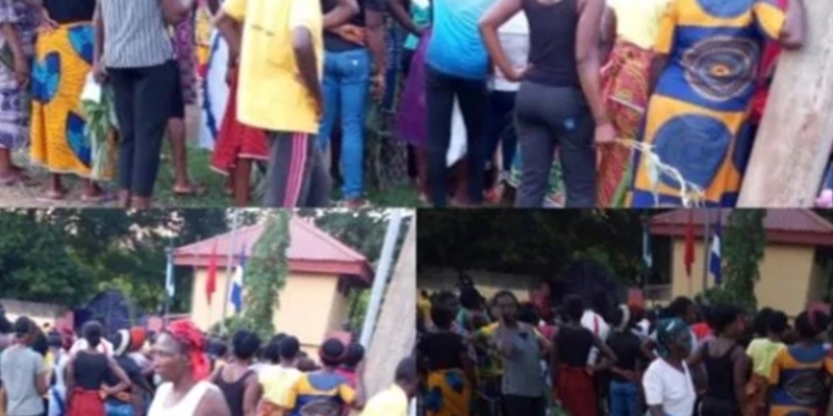 Stray bullet hits noodles seller after police allegedly fired shots to disperse protesting women