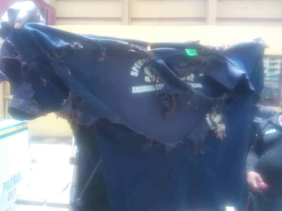 Angry youths bath Policemen with ‘acid’ to avenge death of man shot in Anambra state