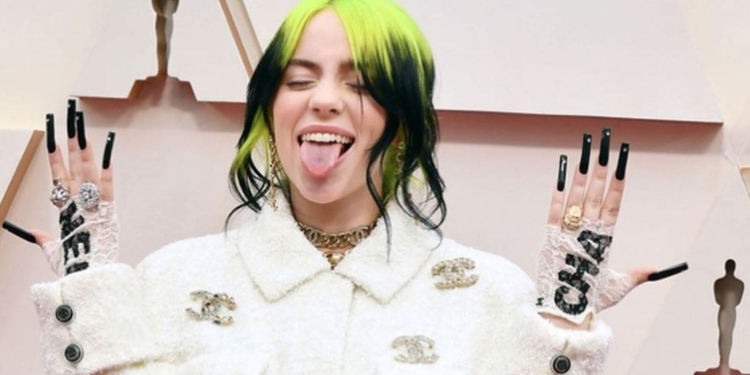 Singer Billie Eilish blasts “all lives matter” movement