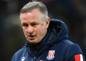 Stoke City manager Michael O'Neill tests positive for COVID-19