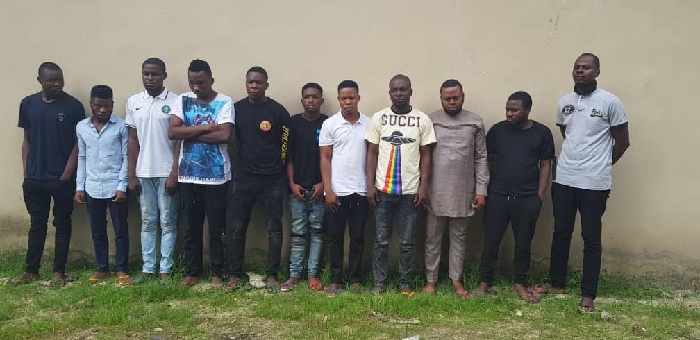 EFCC arrest 16 suspected internet fraudsters in Lagos, Ogun  On