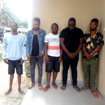 EFCC arrest 16 suspected internet fraudsters in Lagos, Ogun On